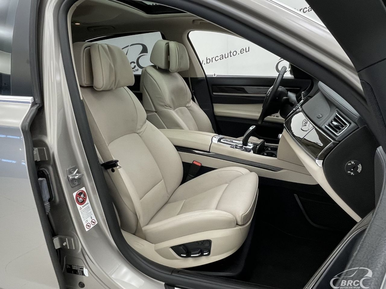 BMW 750 | 6