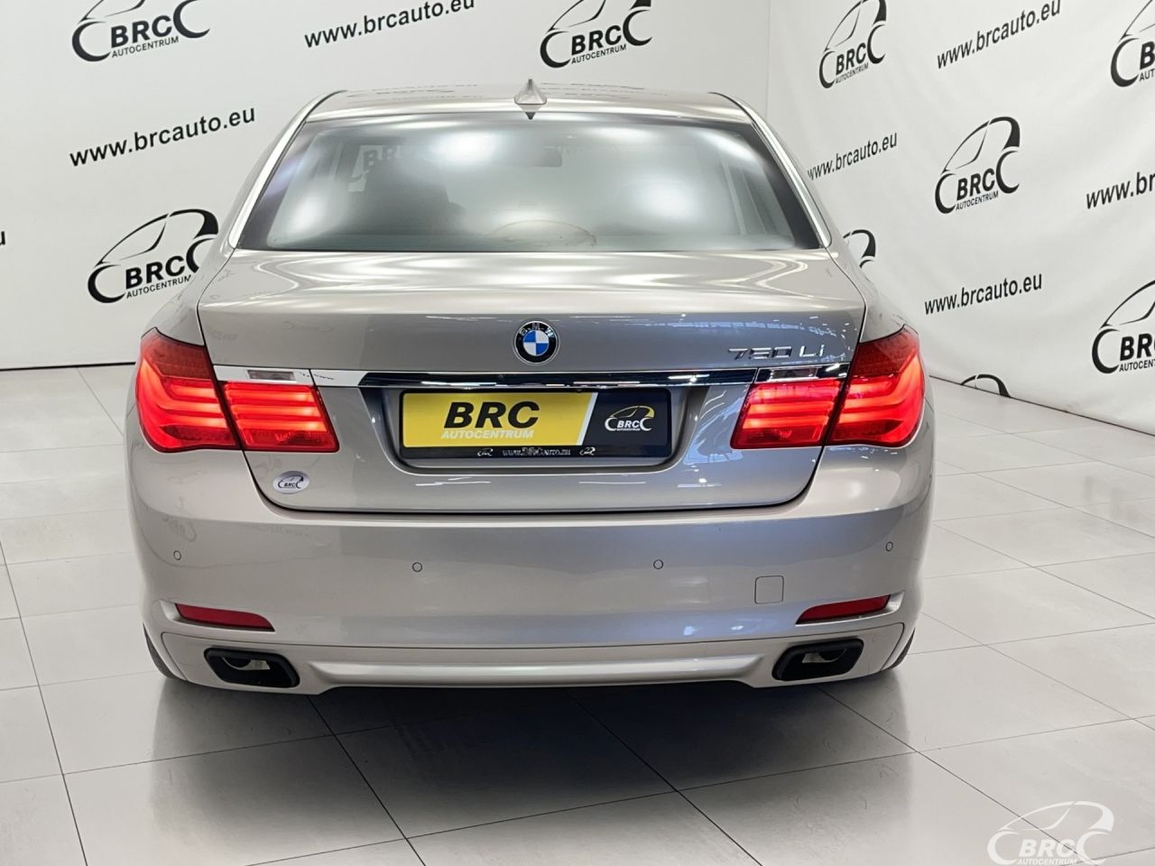 BMW 750 | 56