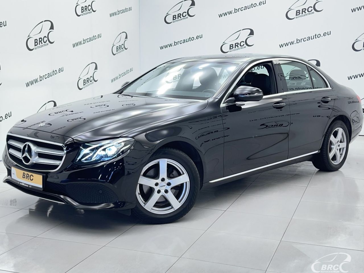 Mercedes-Benz E220, 2.0 l., sedanas