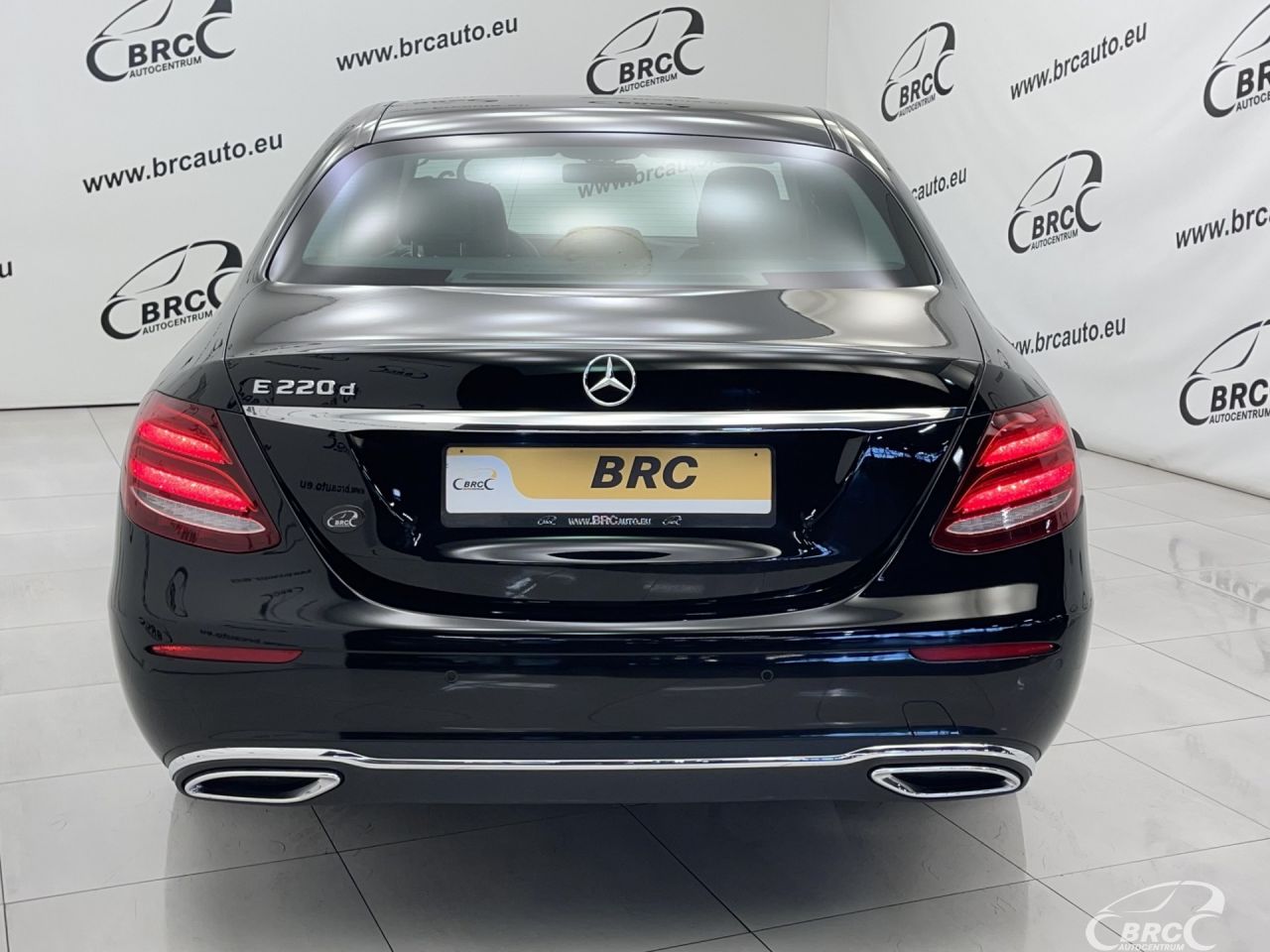 Mercedes-Benz E220 | 48