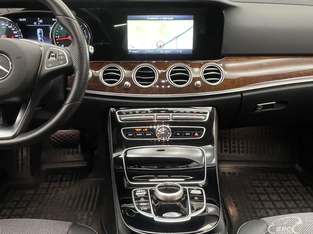 Mercedes-Benz E220 | 14