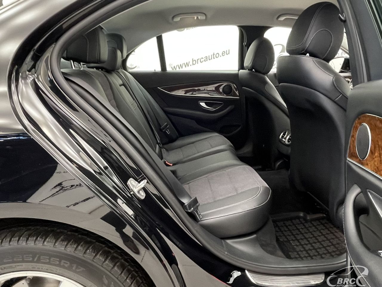 Mercedes-Benz E220 | 9