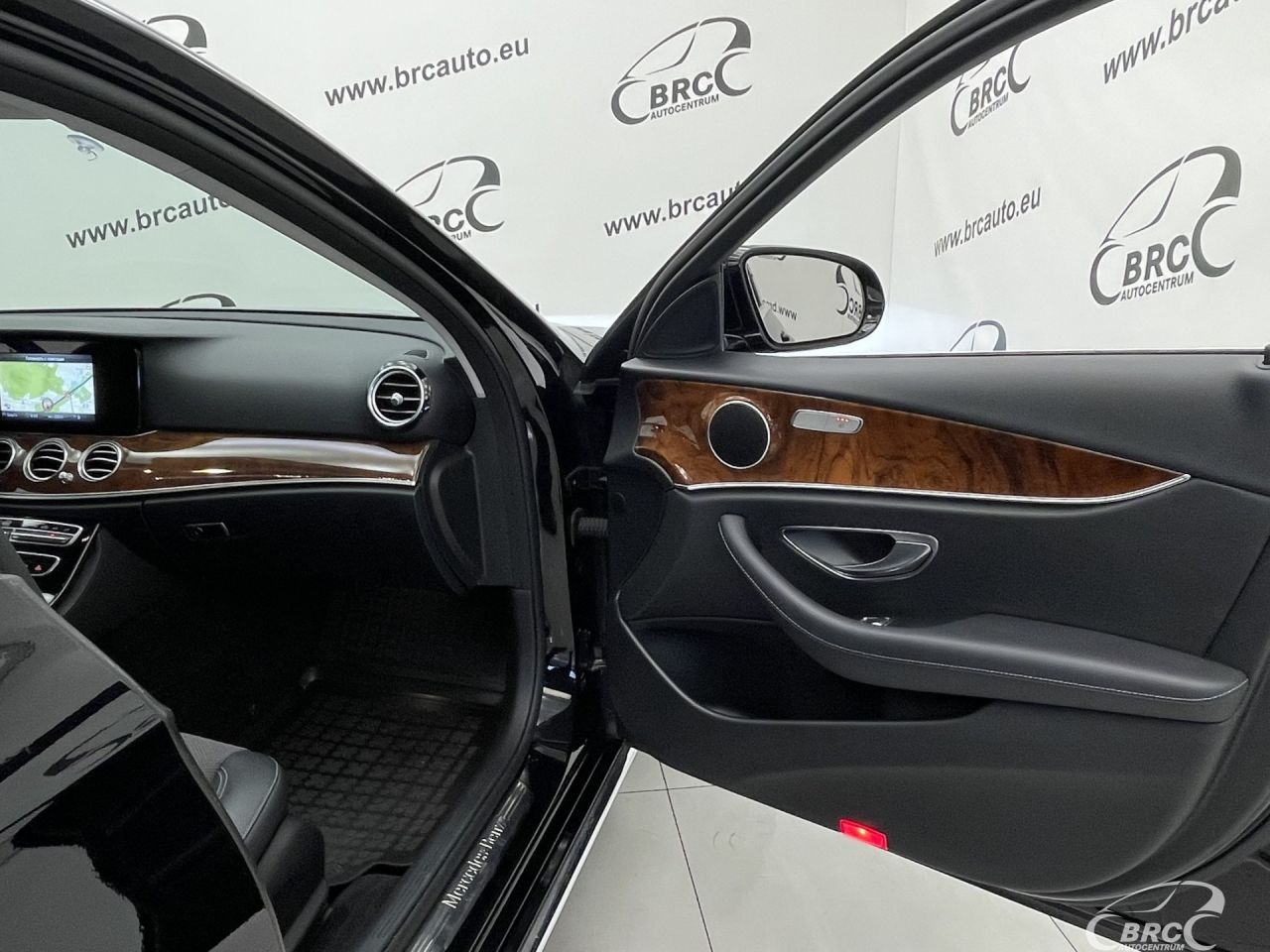 Mercedes-Benz E220 | 7