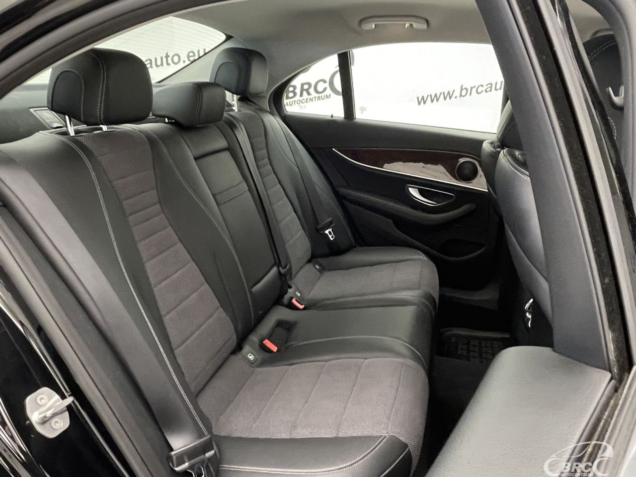 Mercedes-Benz E220 | 11