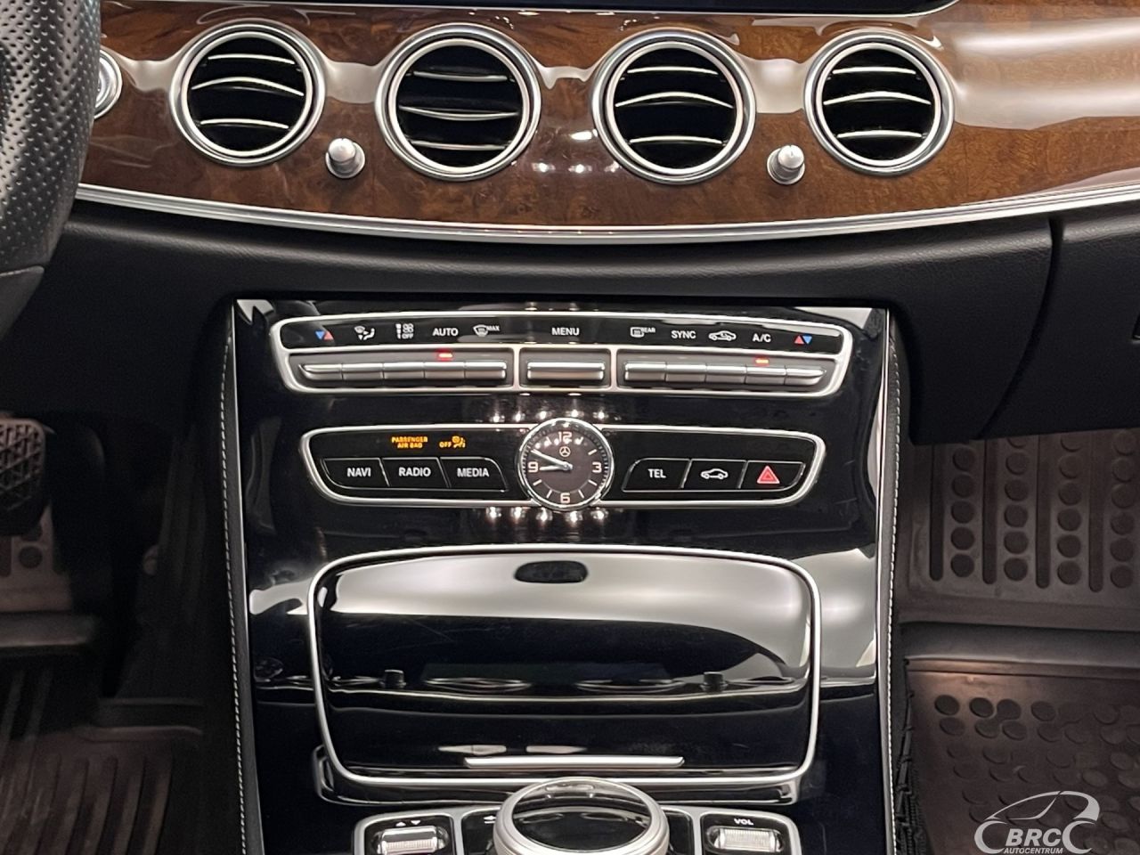 Mercedes-Benz E220 | 16