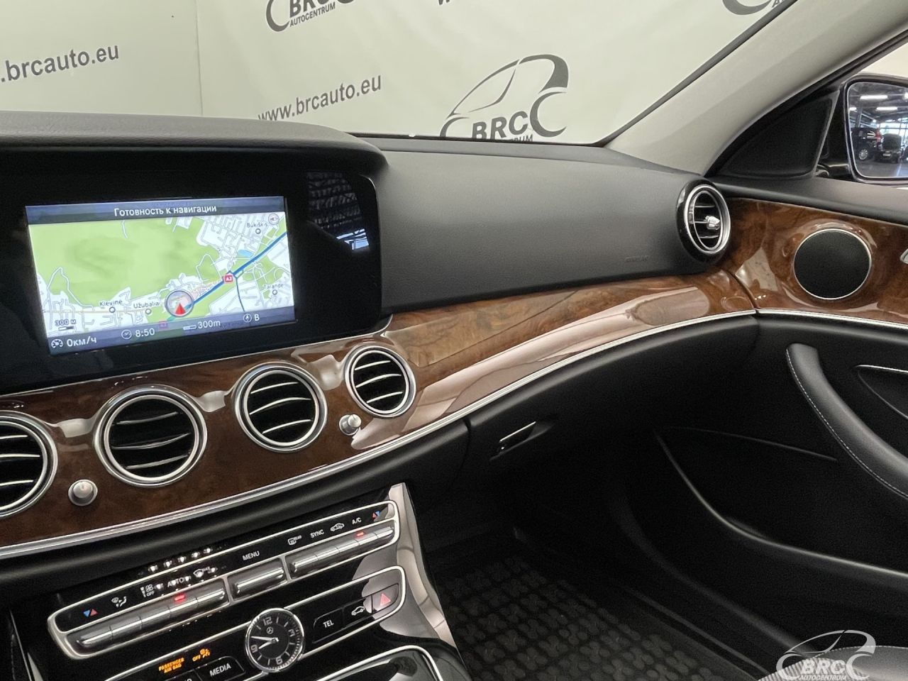 Mercedes-Benz E220 | 25
