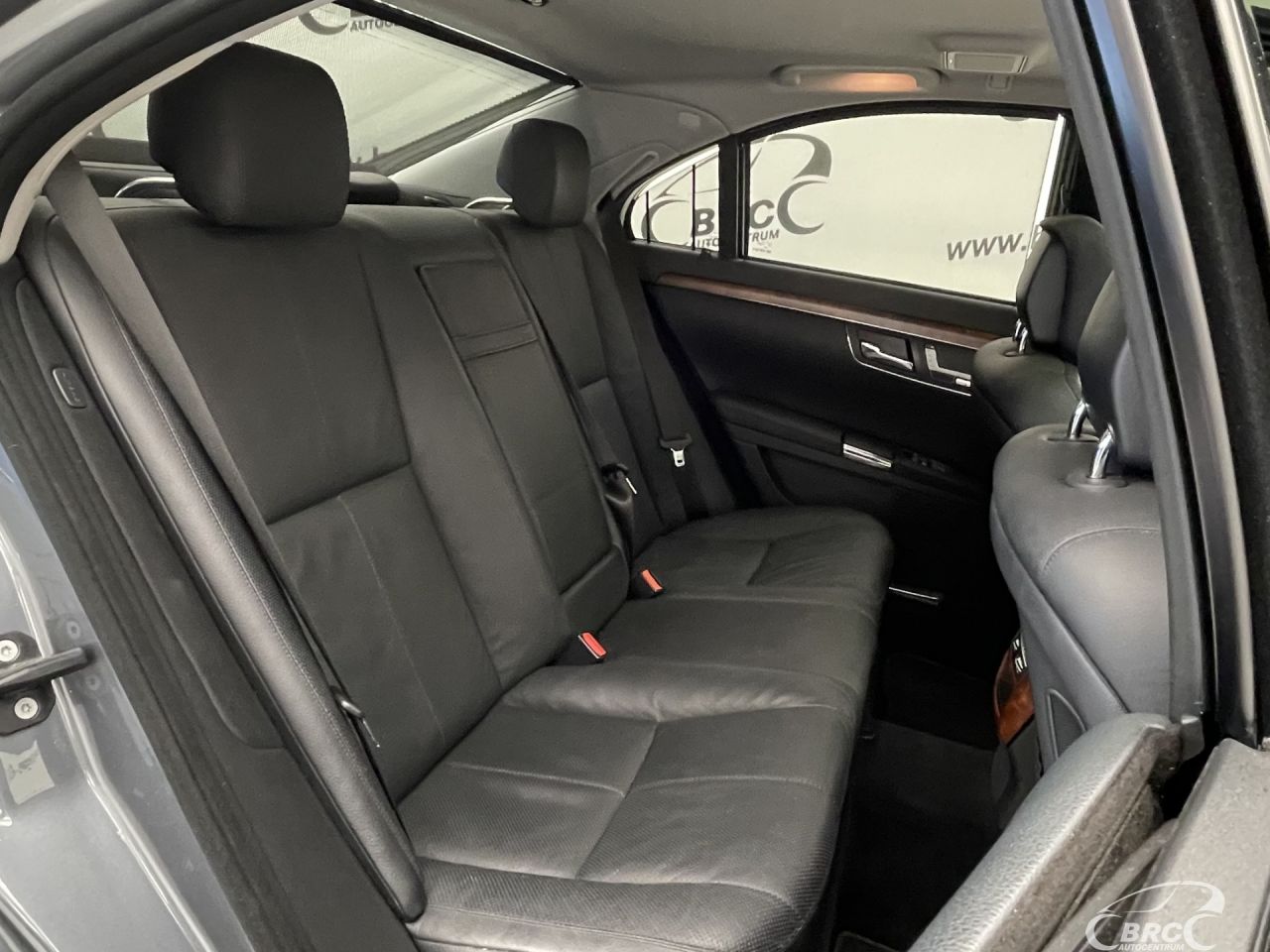 Mercedes-Benz S450 | 13