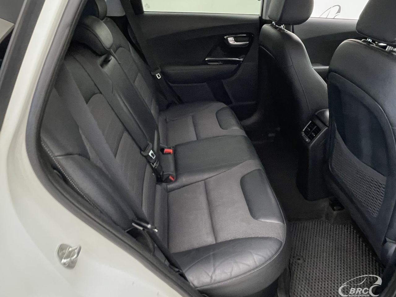 Kia Niro | 9