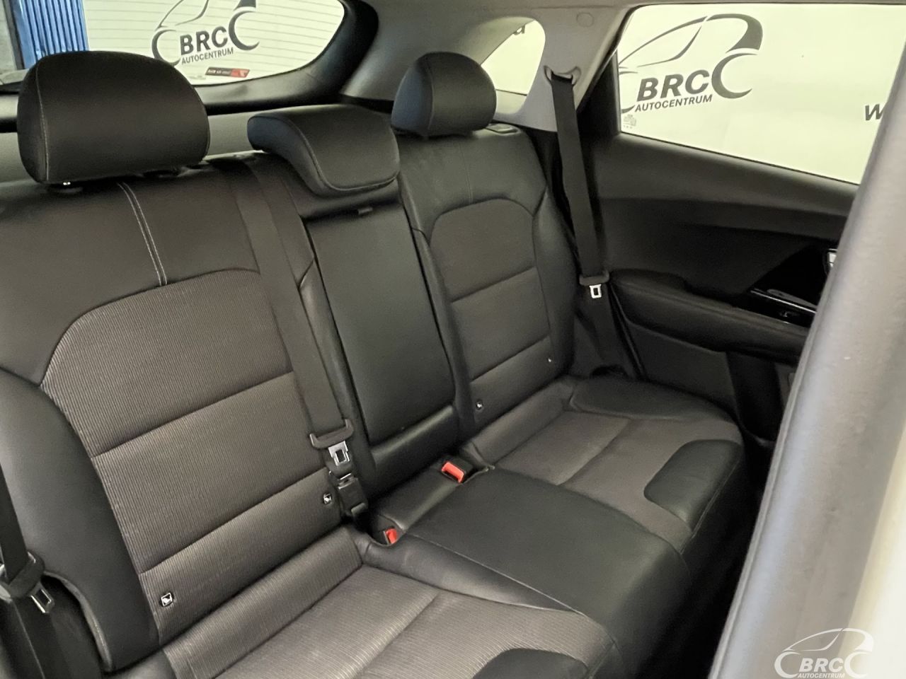 Kia Niro | 10