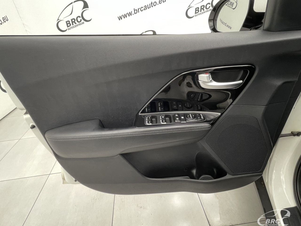 Kia Niro | 18