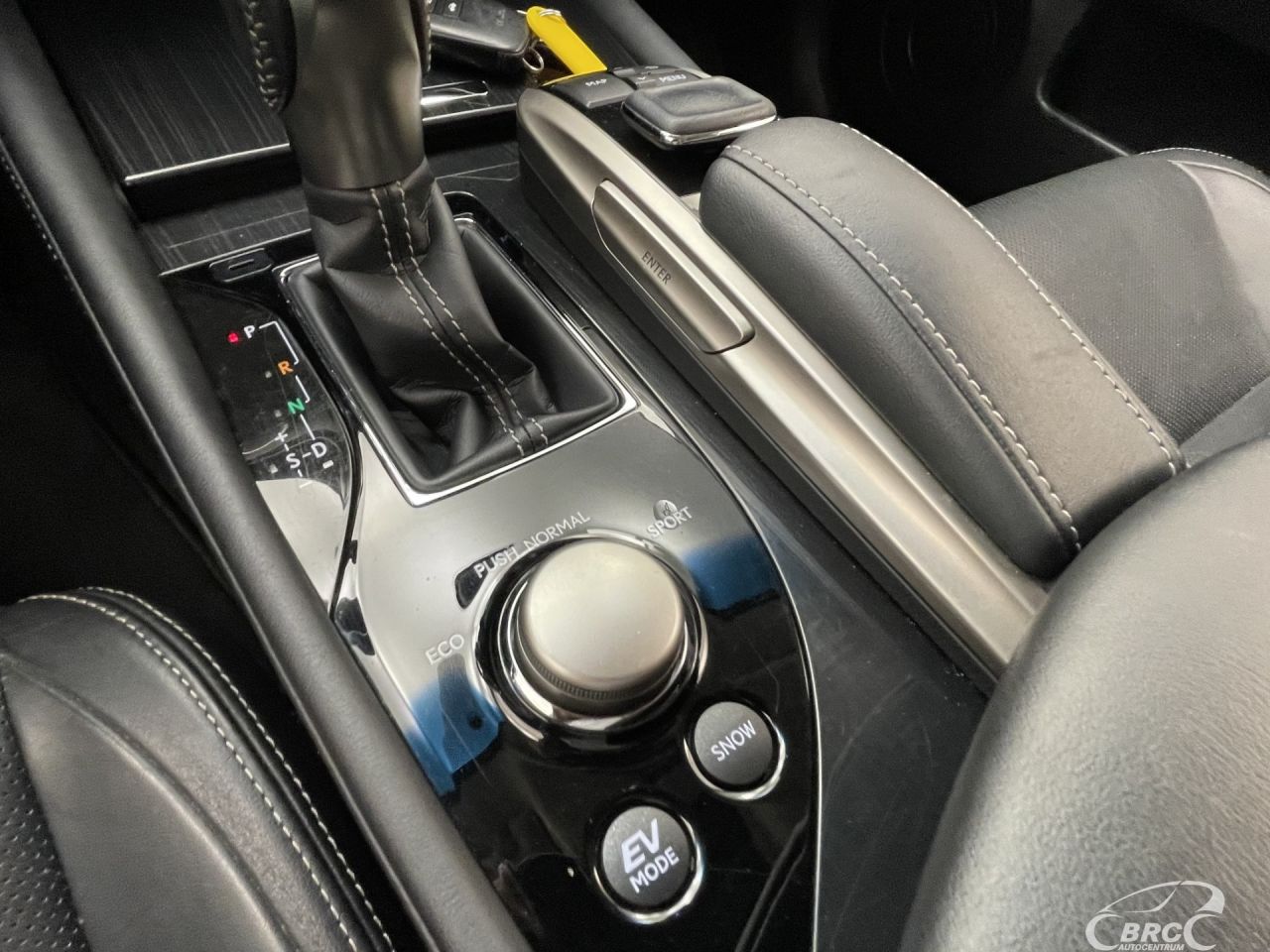 Lexus GS 300h | 25