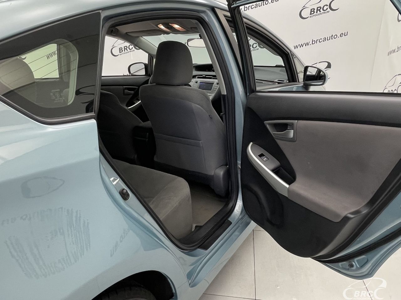 Toyota Prius | 11