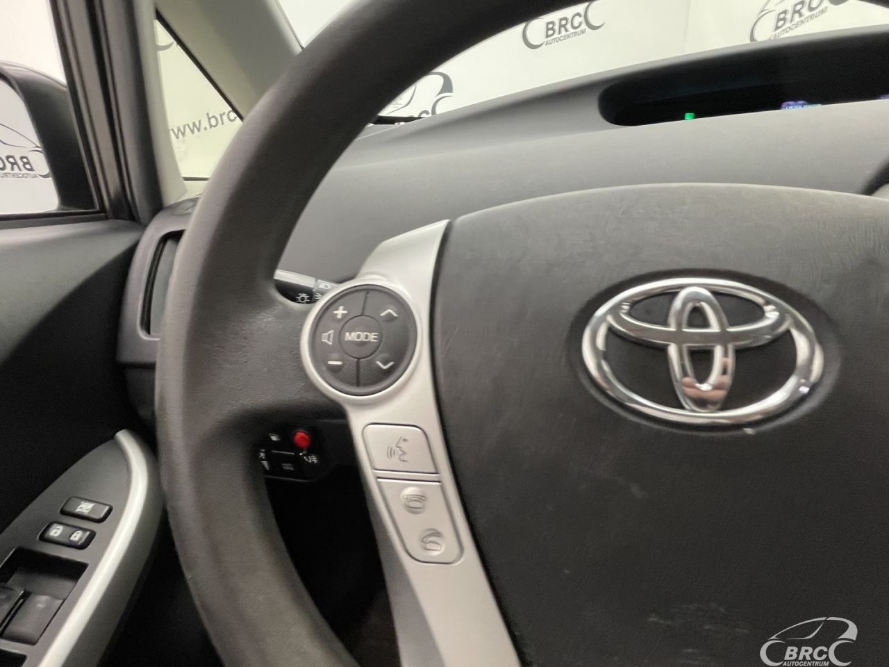 Toyota Prius | 30