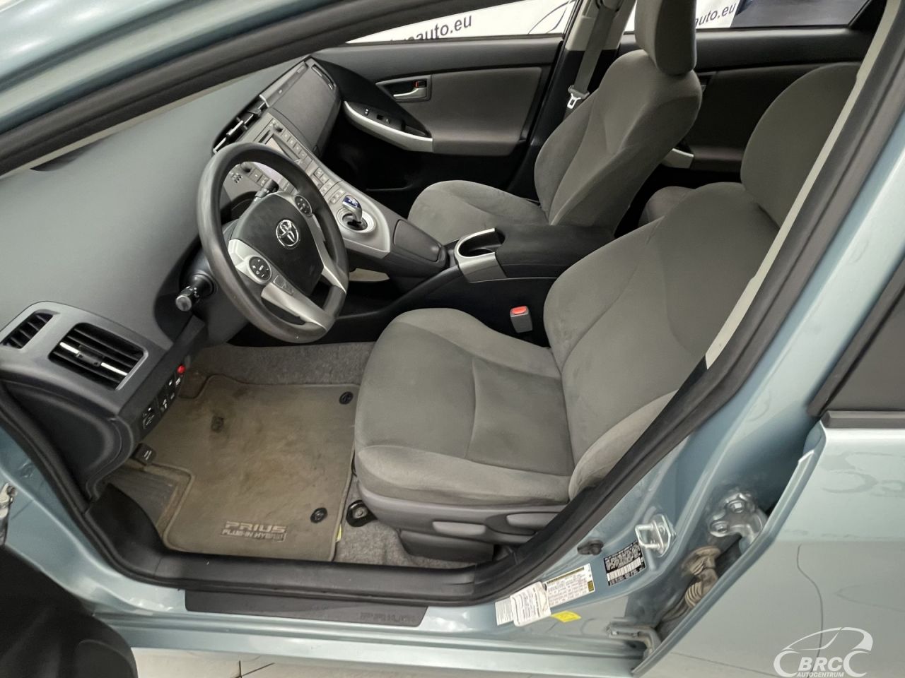 Toyota Prius | 19