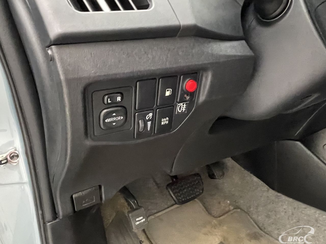 Toyota Prius | 24