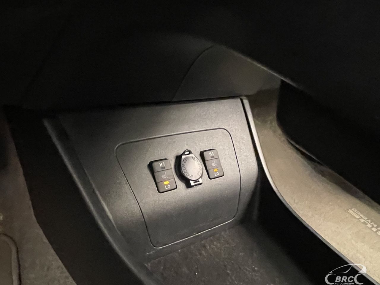 Toyota Prius | 27