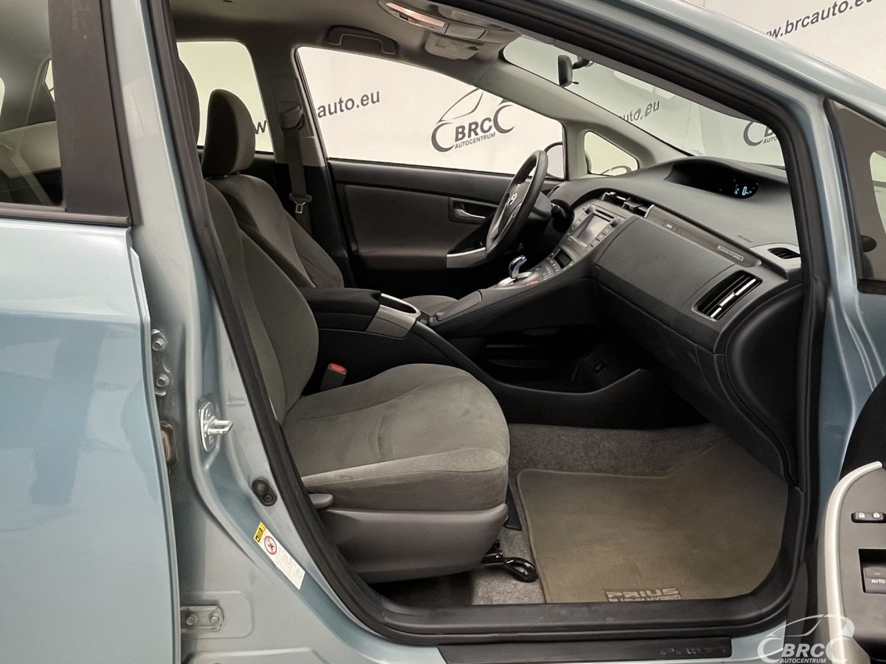 Toyota Prius | 3