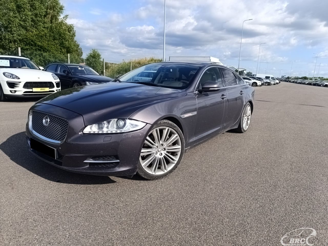 Jaguar XJ