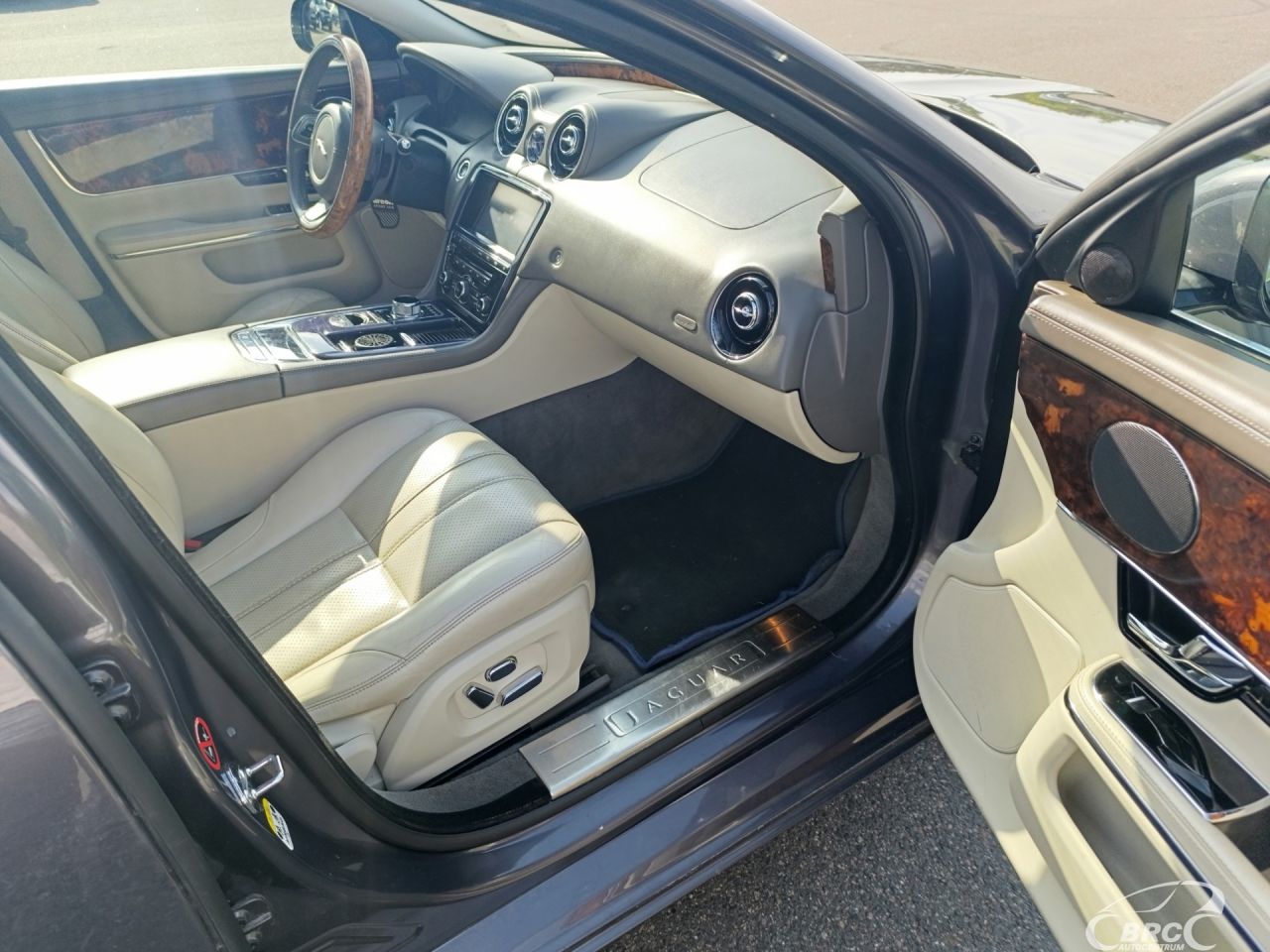 Jaguar XJ | 20