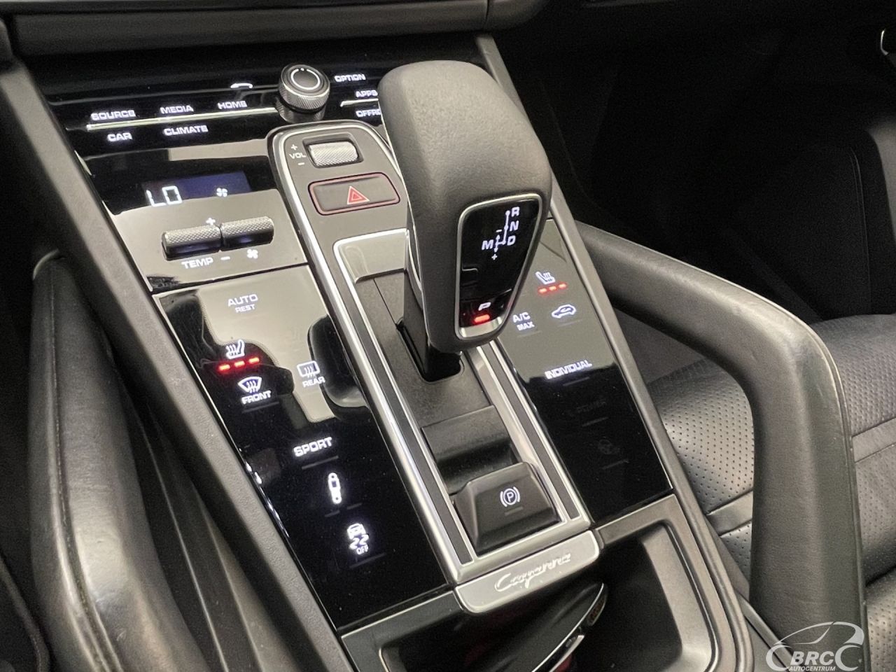 Porsche Cayenne | 25
