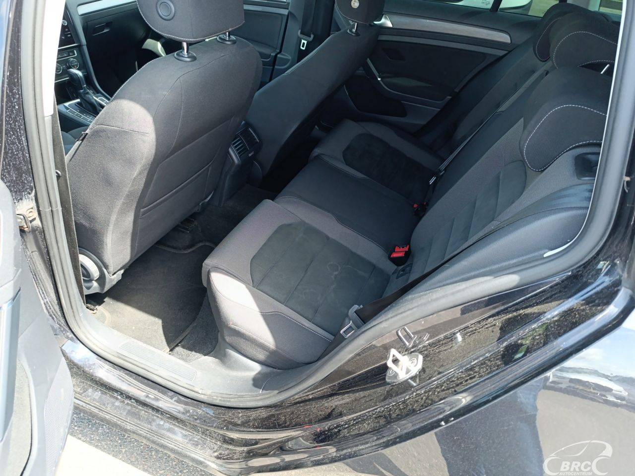 Volkswagen Golf | 11