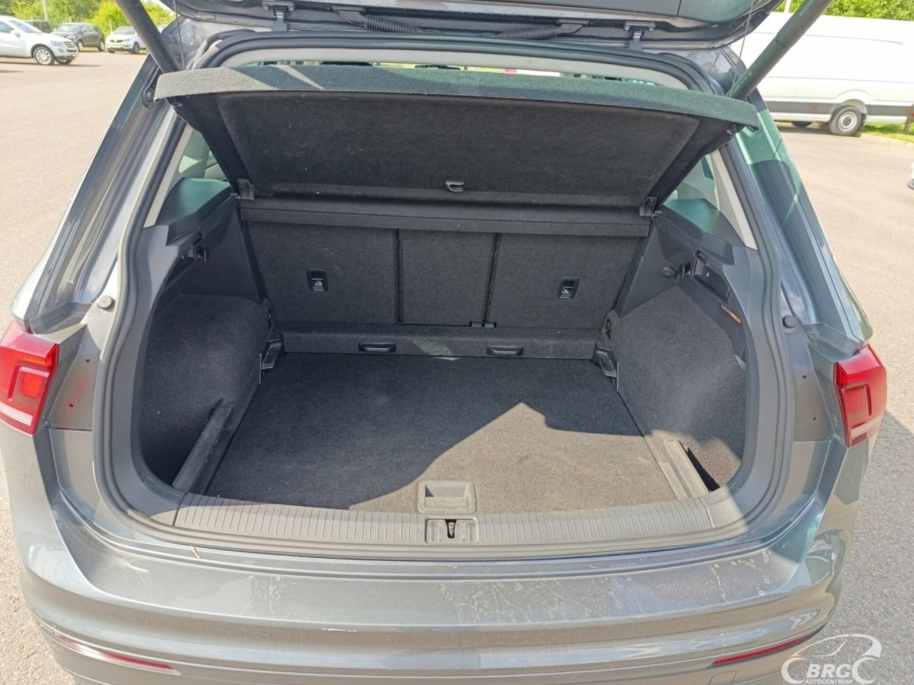Volkswagen Tiguan | 9
