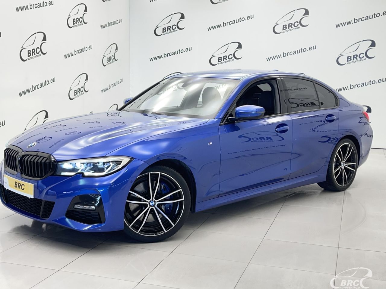 BMW 330, 2.0 l., Седан