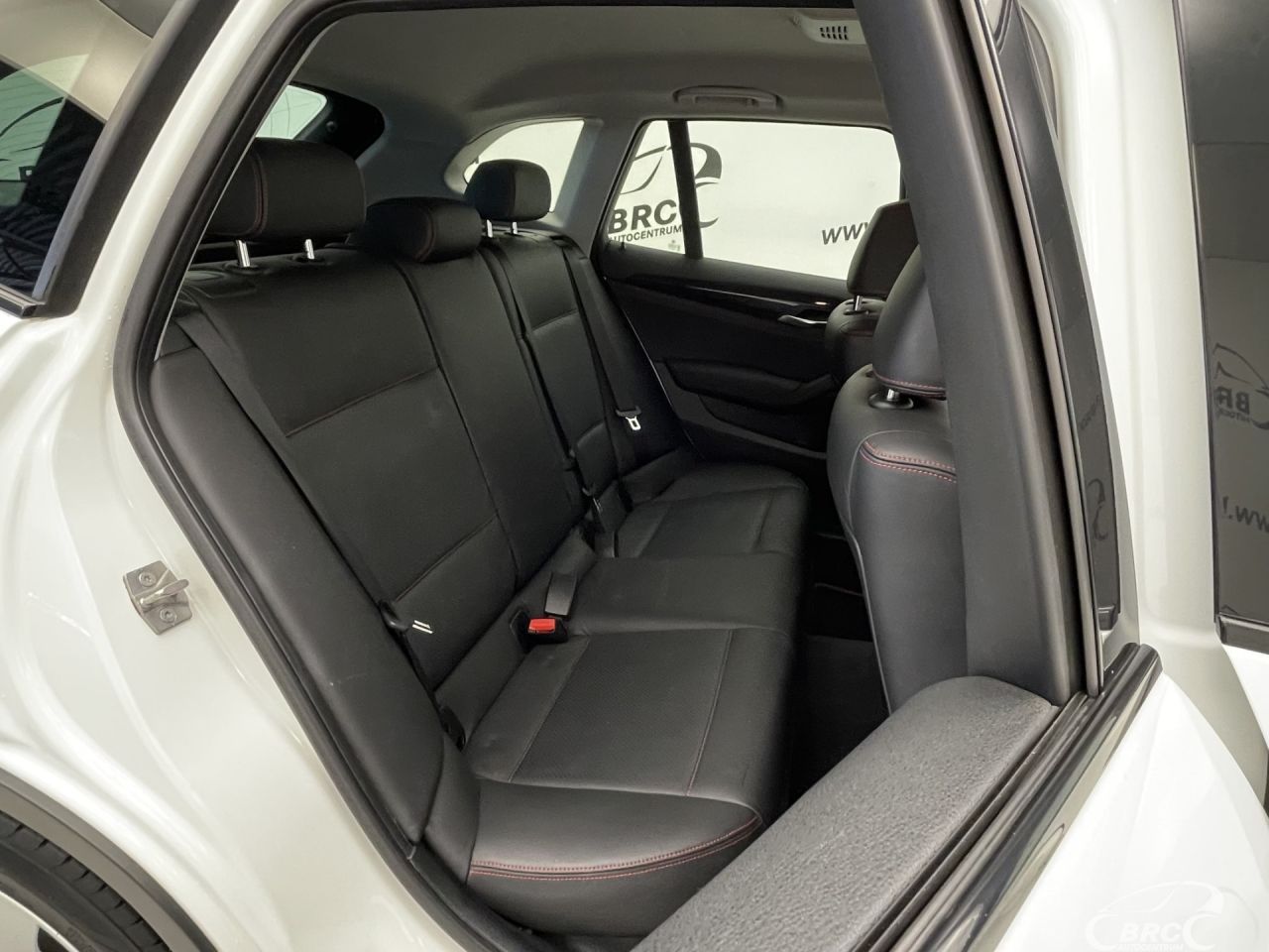 BMW X1 | 10