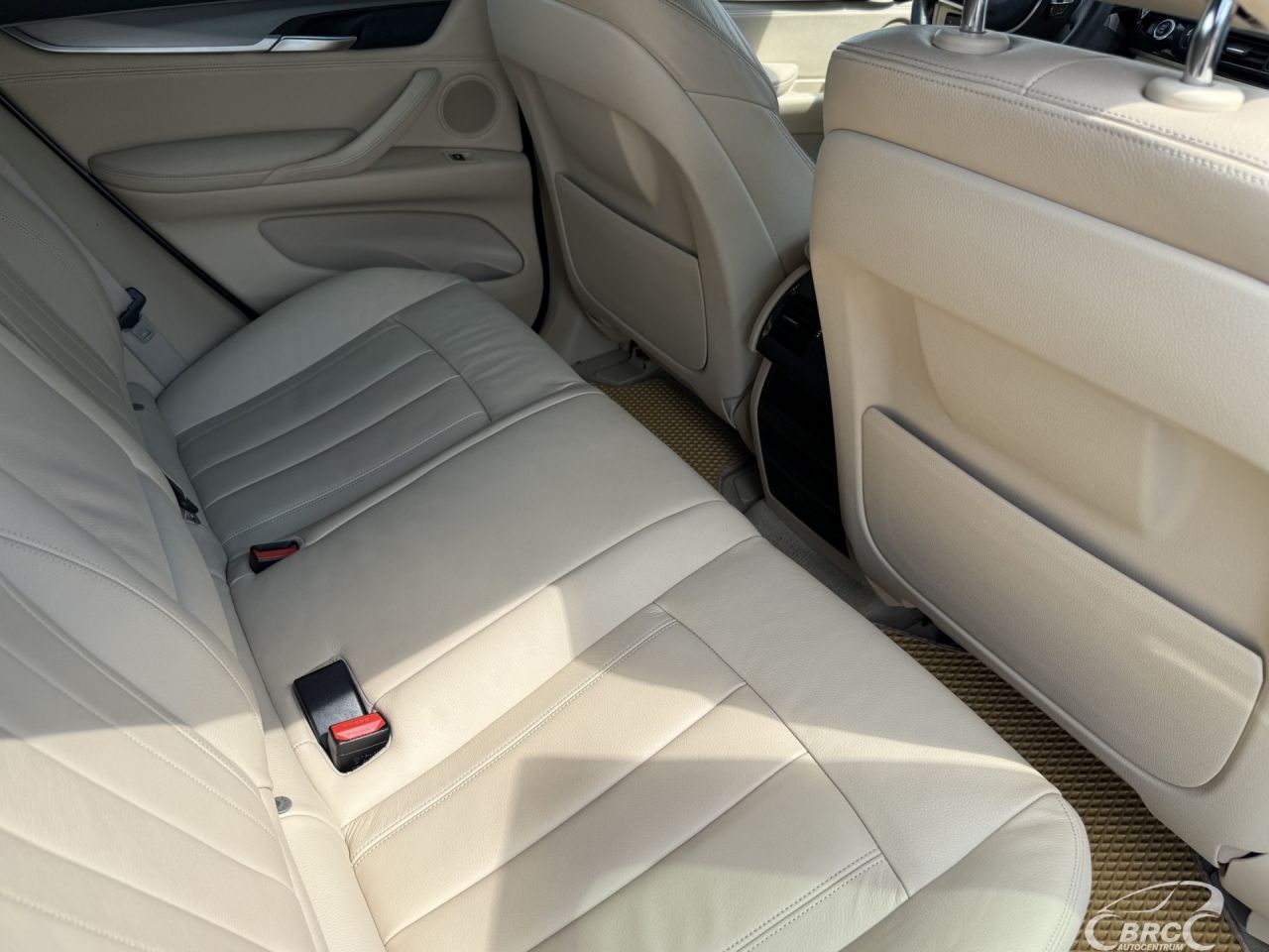 BMW X6 | 10