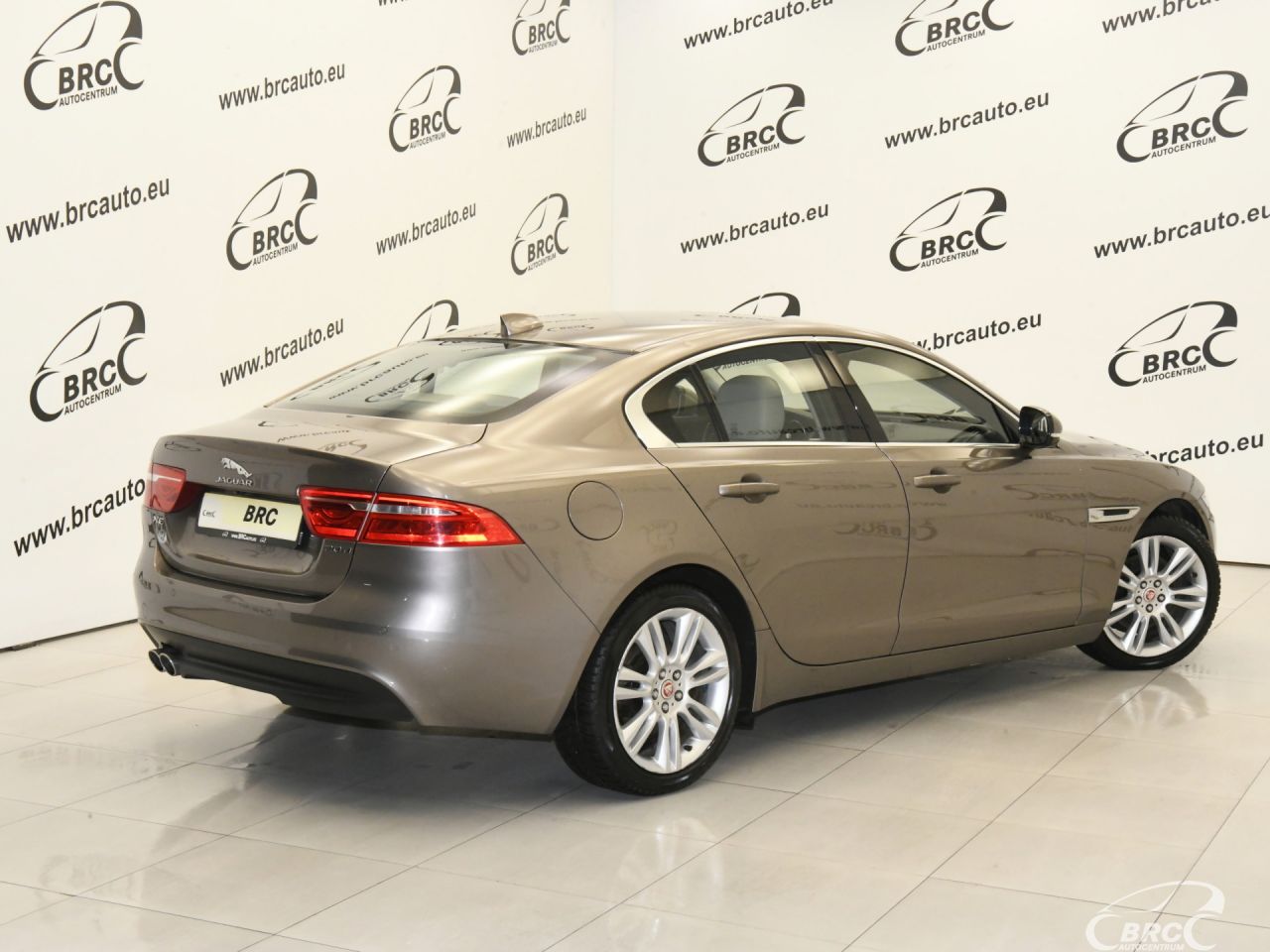 Jaguar XE | 1