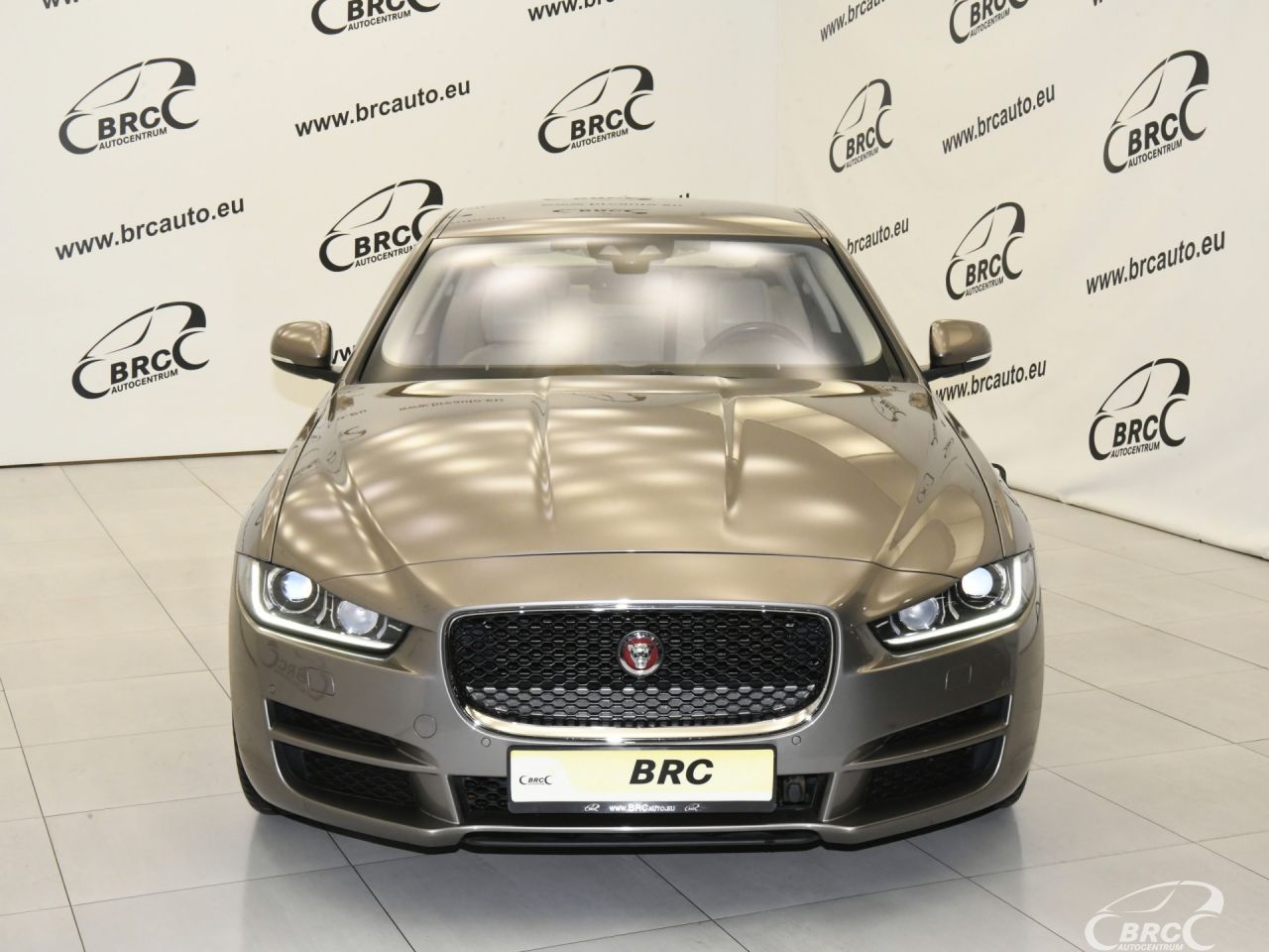 Jaguar XE | 40