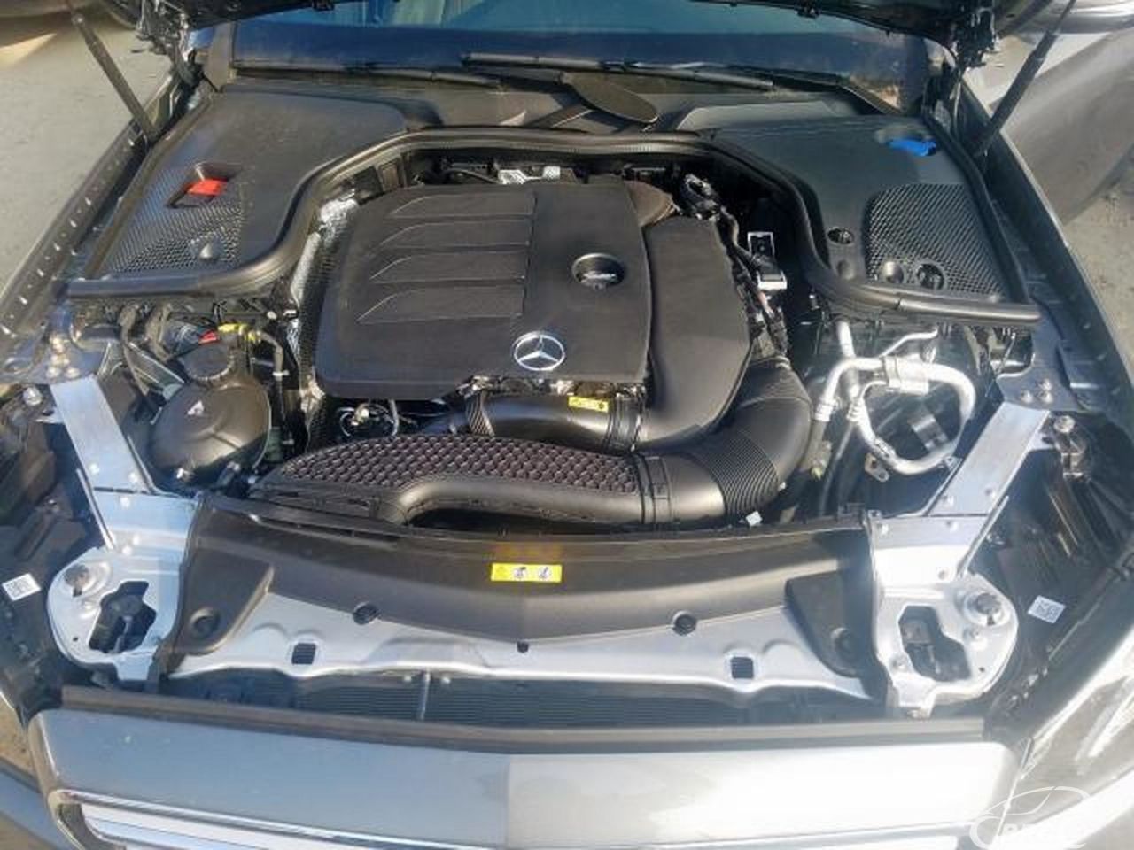 Mercedes-Benz E350 | 49