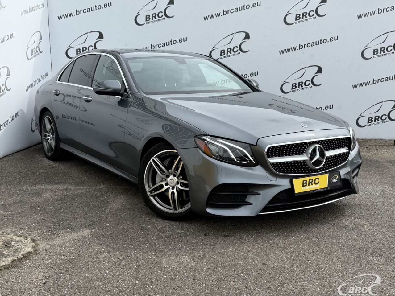 Mercedes-Benz E350 | 37
