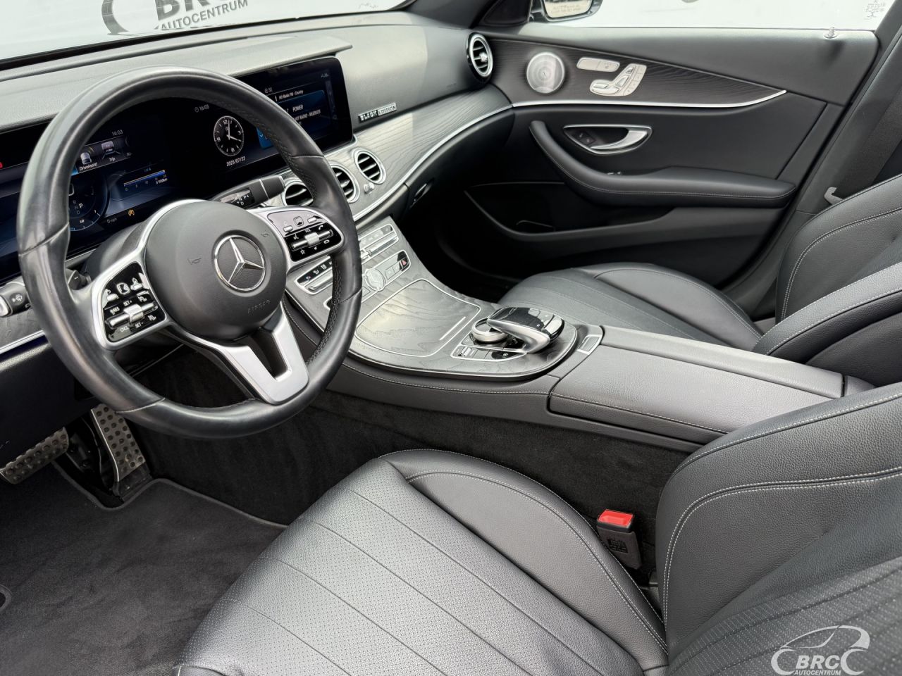Mercedes-Benz E350 | 23