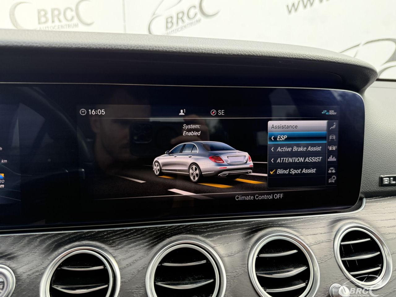 Mercedes-Benz E350 | 36