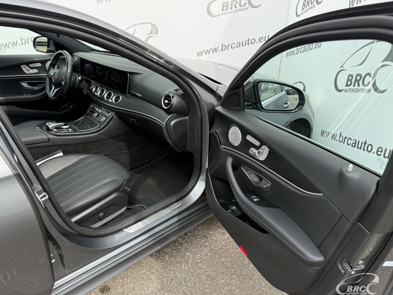 Mercedes-Benz E350 | 5