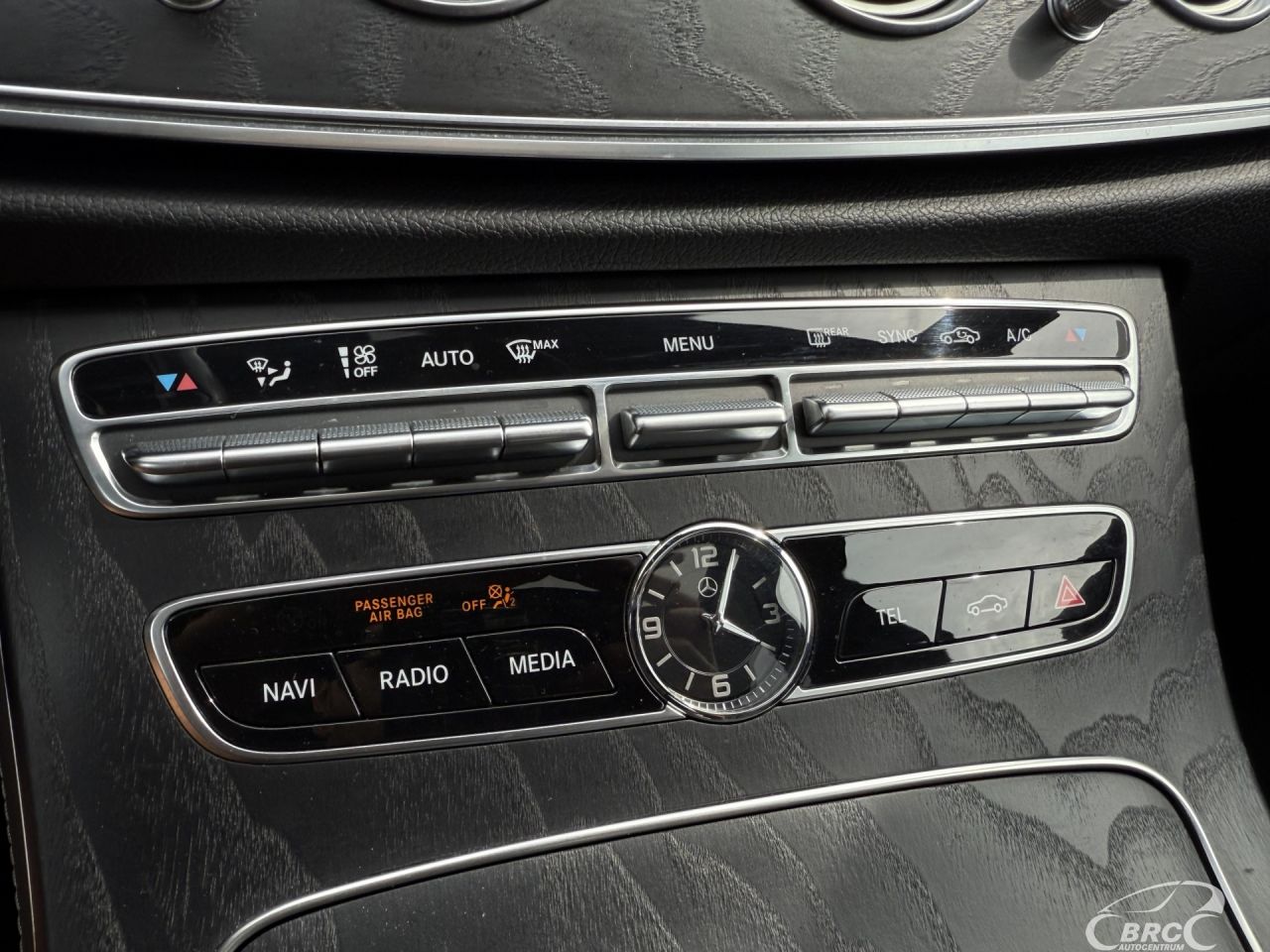 Mercedes-Benz E350 | 30