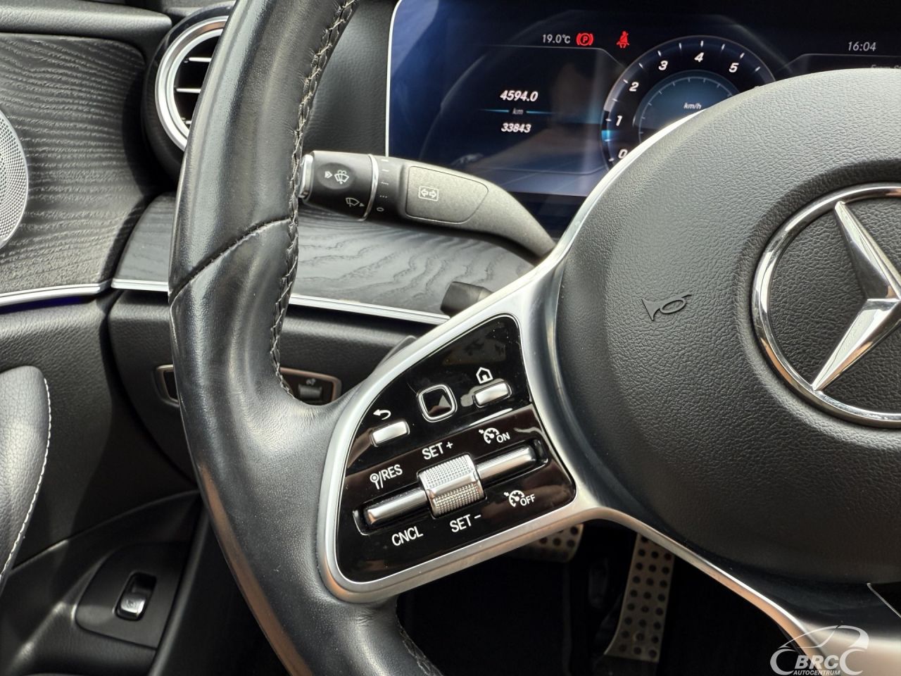Mercedes-Benz E350 | 27