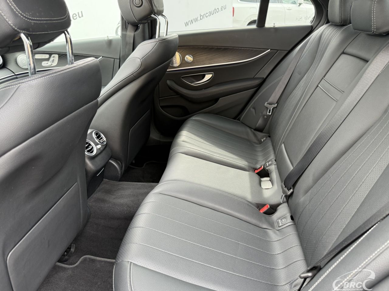 Mercedes-Benz E350 | 17