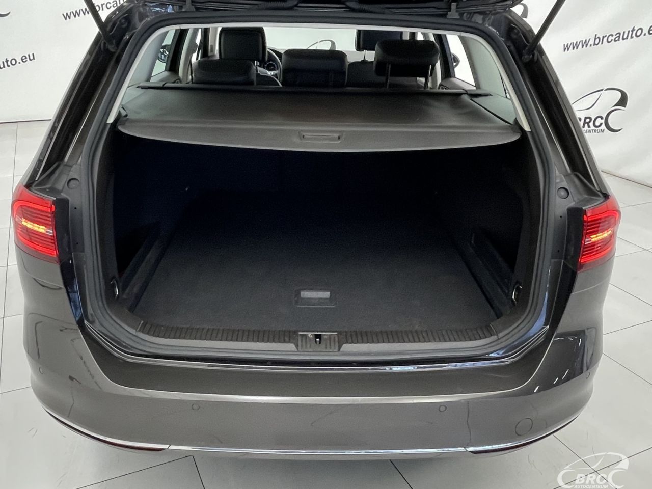 Volkswagen Passat | 52