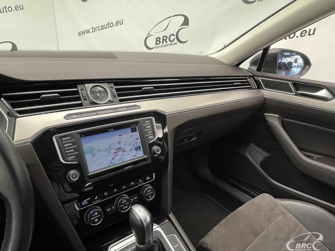 Volkswagen Passat | 25