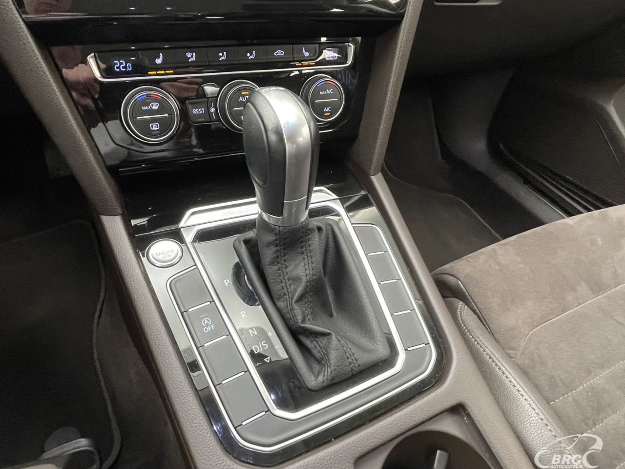Volkswagen Passat | 23