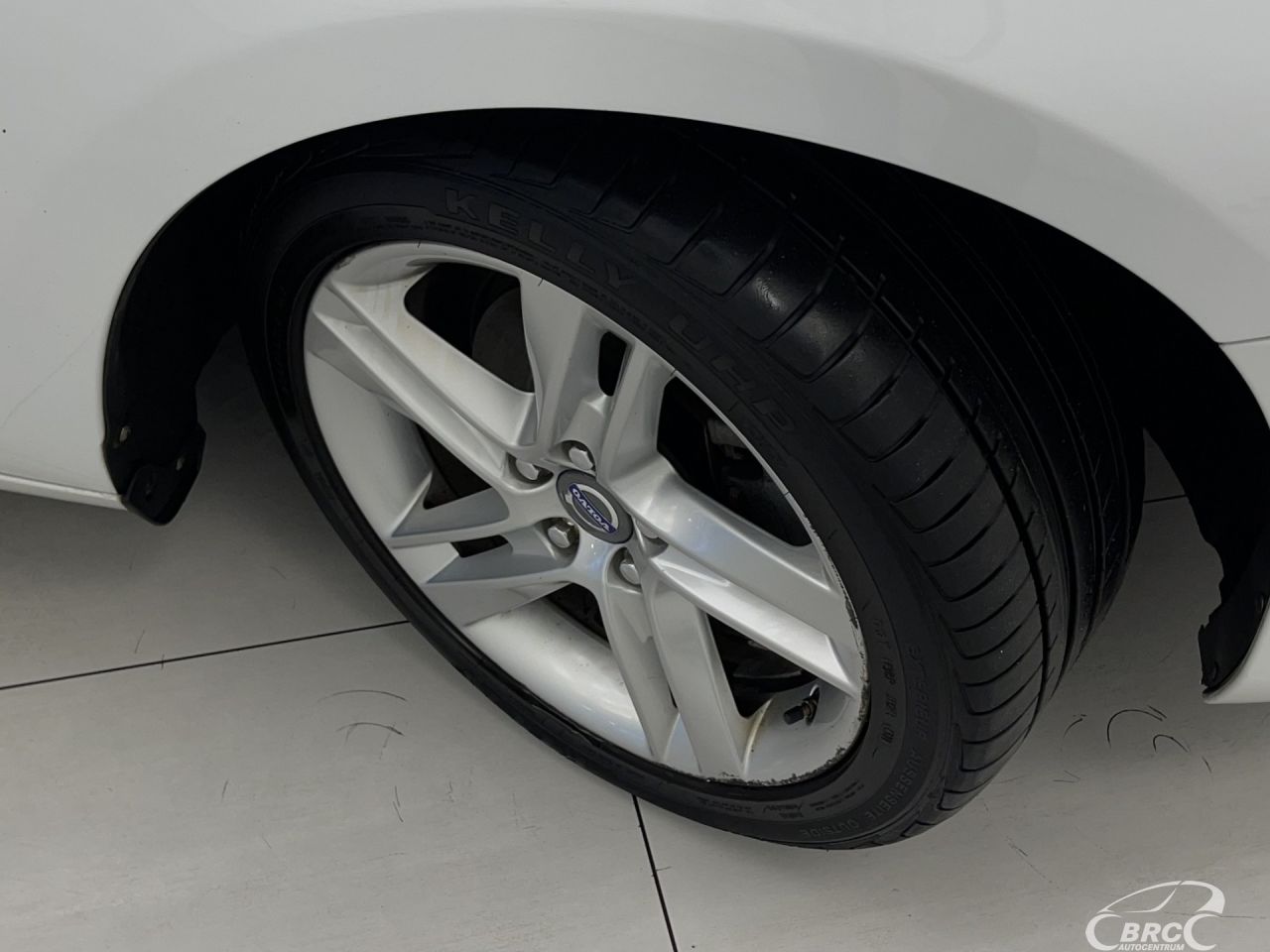 Volvo S60 | 37