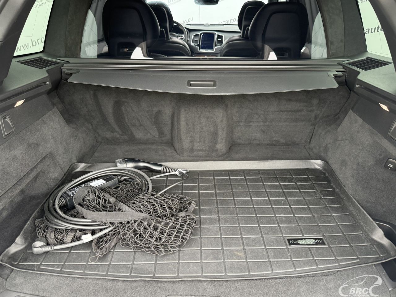 Volvo XC90 | 22