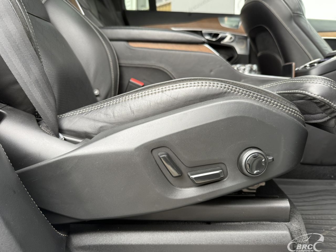 Volvo XC90 | 15