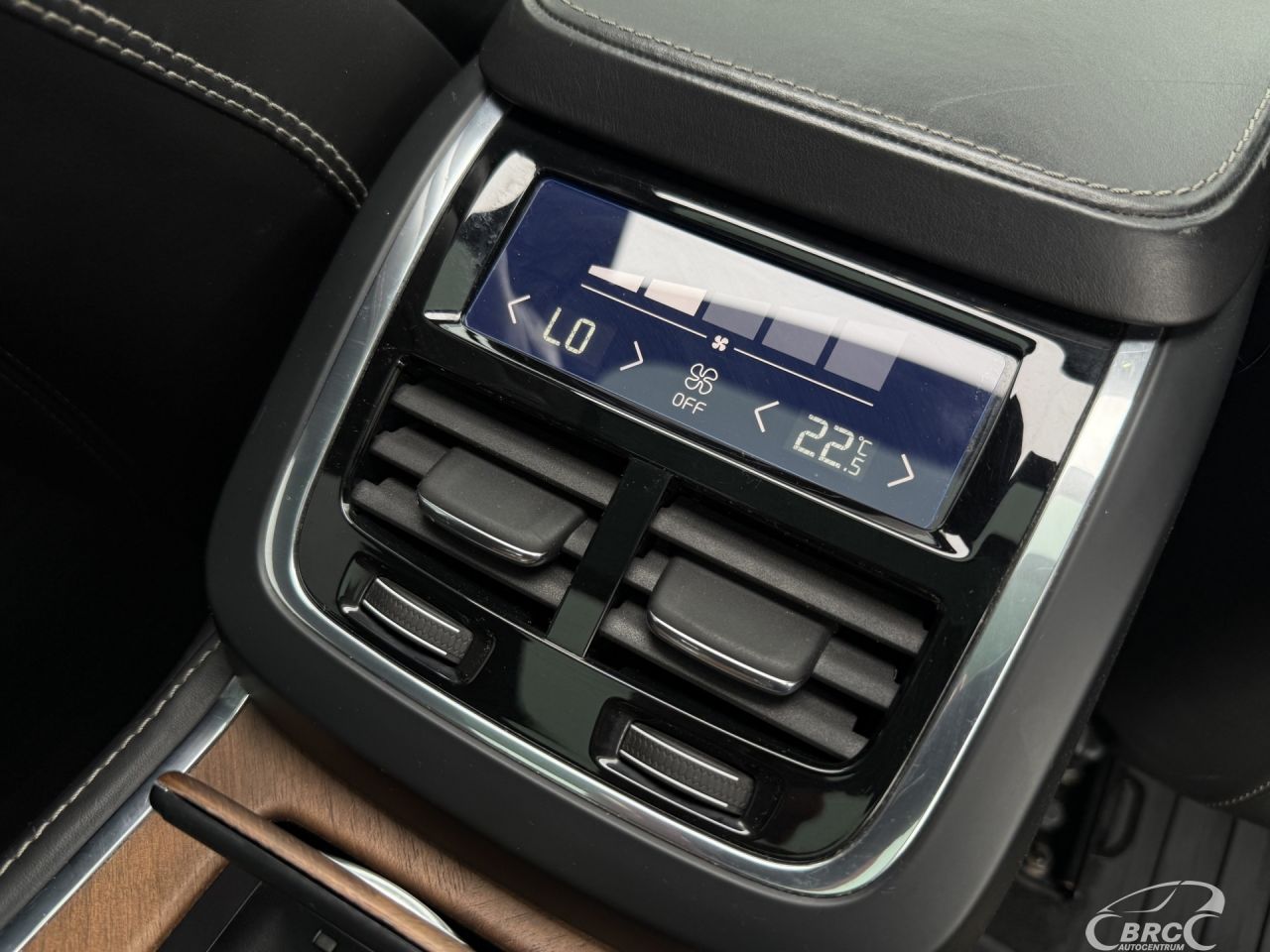 Volvo XC90 | 19
