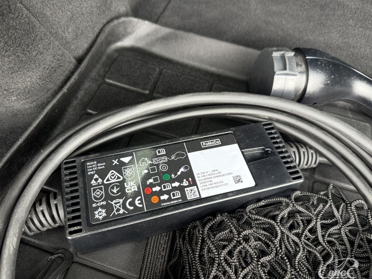 Volvo XC90 | 24