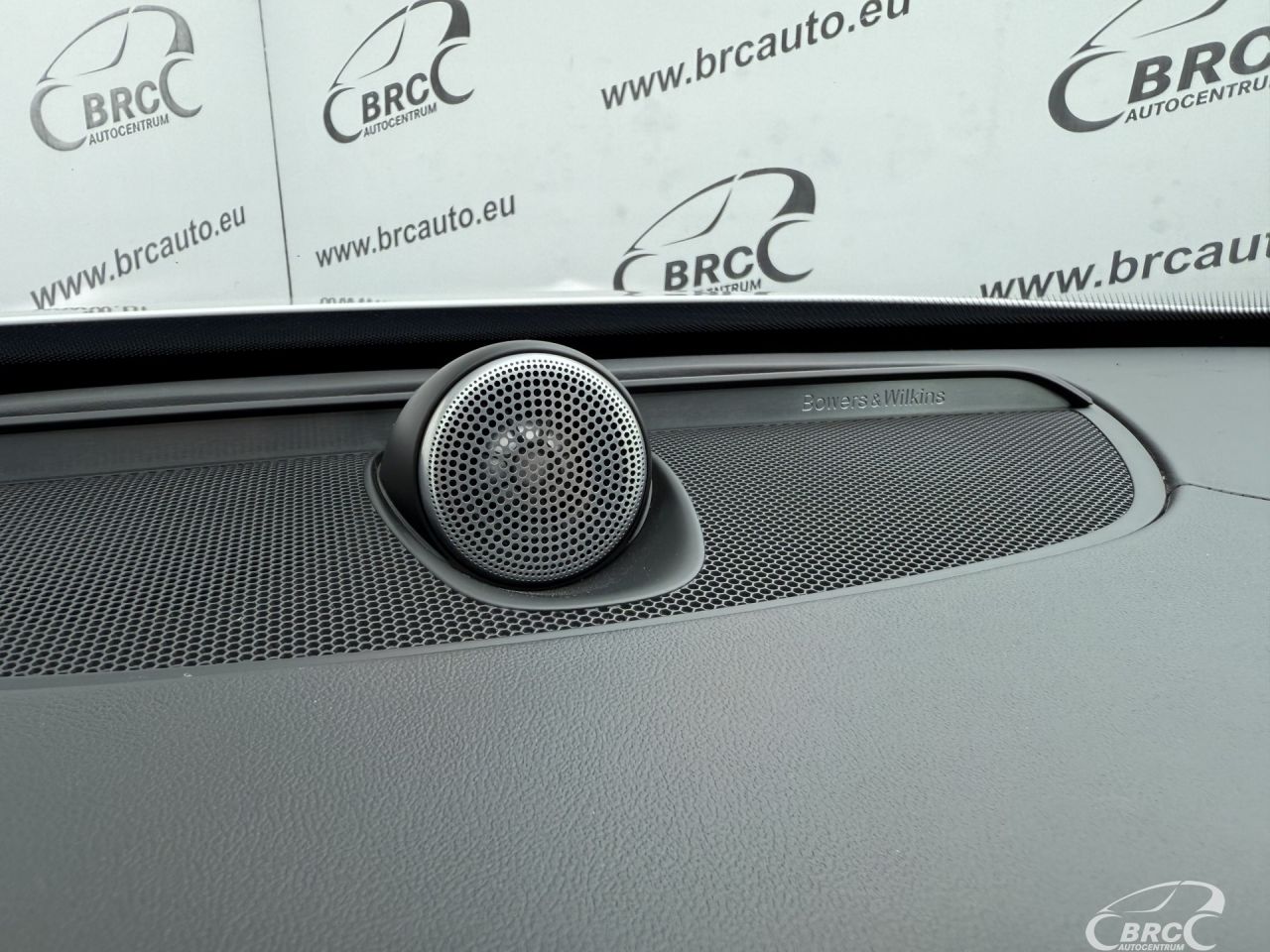 Volvo XC90 | 57