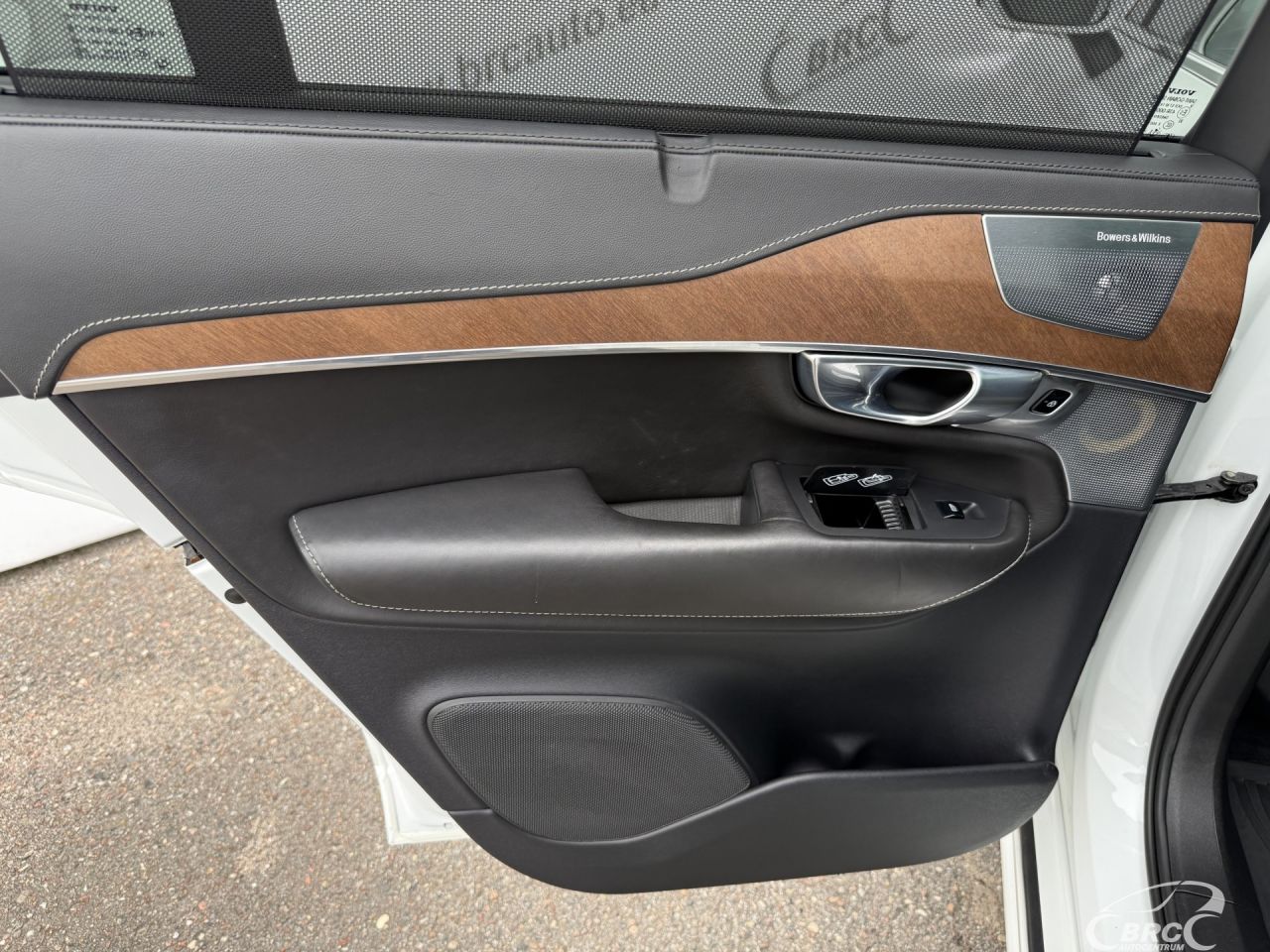 Volvo XC90 | 25