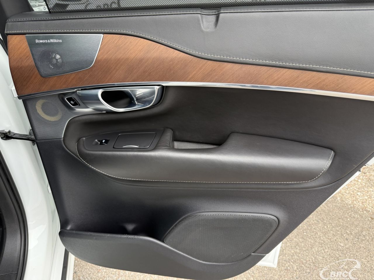 Volvo XC90 | 11